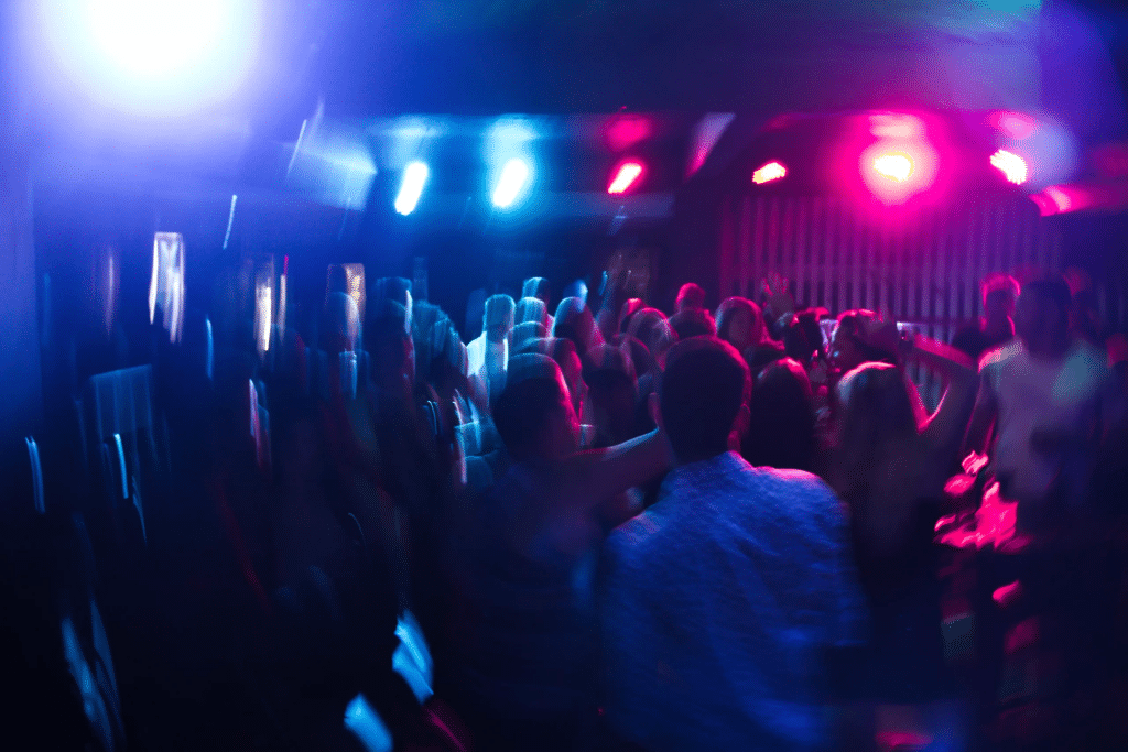 Illustration related to how the duration of DJ service impacts the cost.